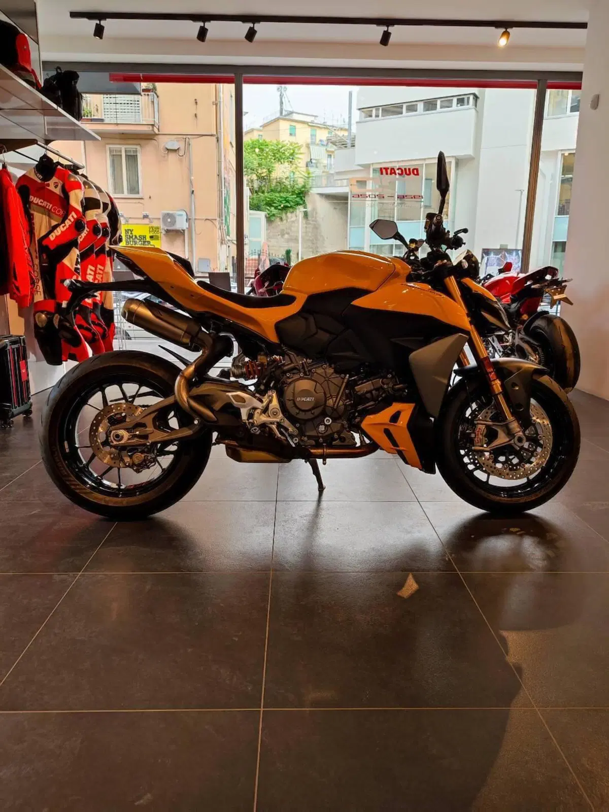 Ducati Streetfighter V2 S (2025 - 26) (2)