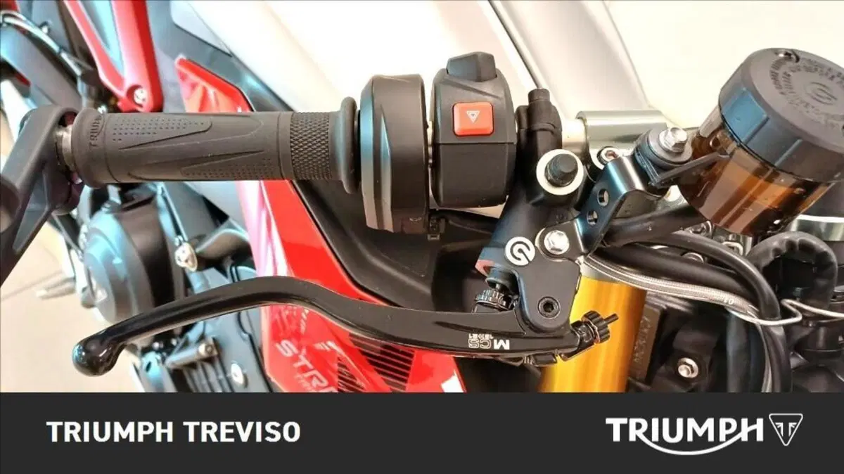 Triumph Street Triple 765 RX (2026) (5)