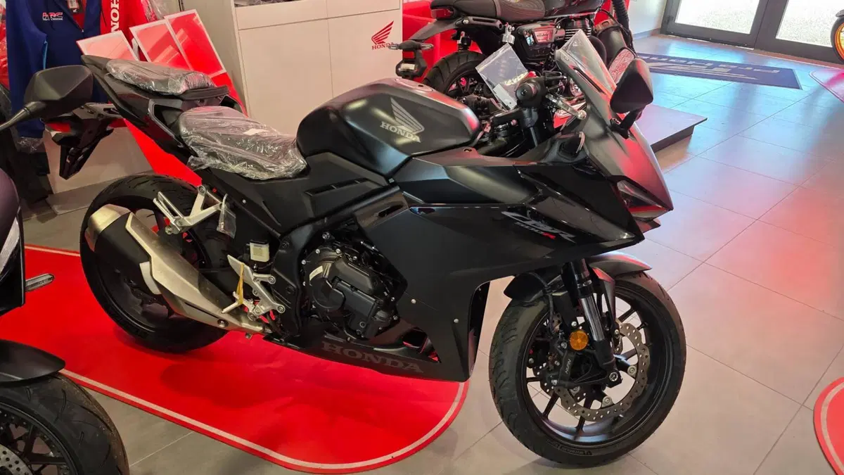 Honda CBR 500 R (2026) (2)