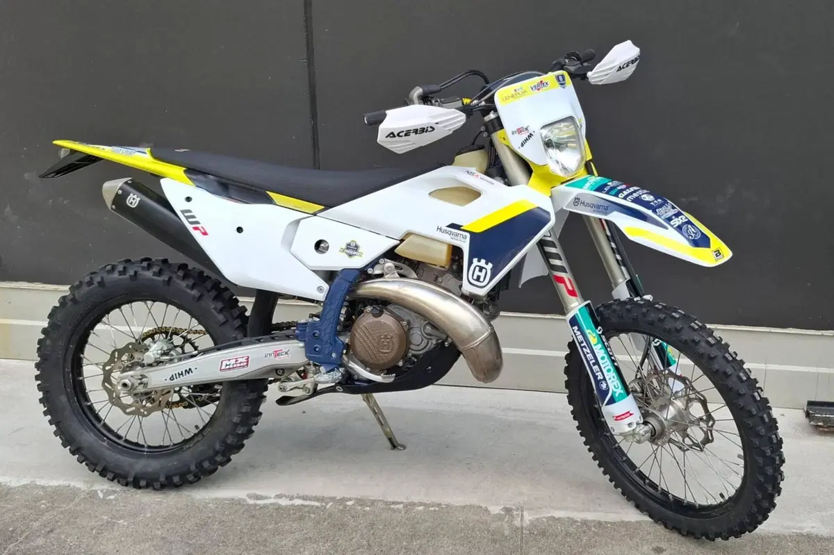 Husqvarna TE 300 (2025) (3)