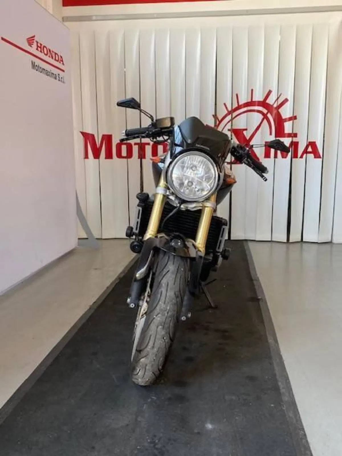 Honda Hornet 600 (2005 - 06) (3)