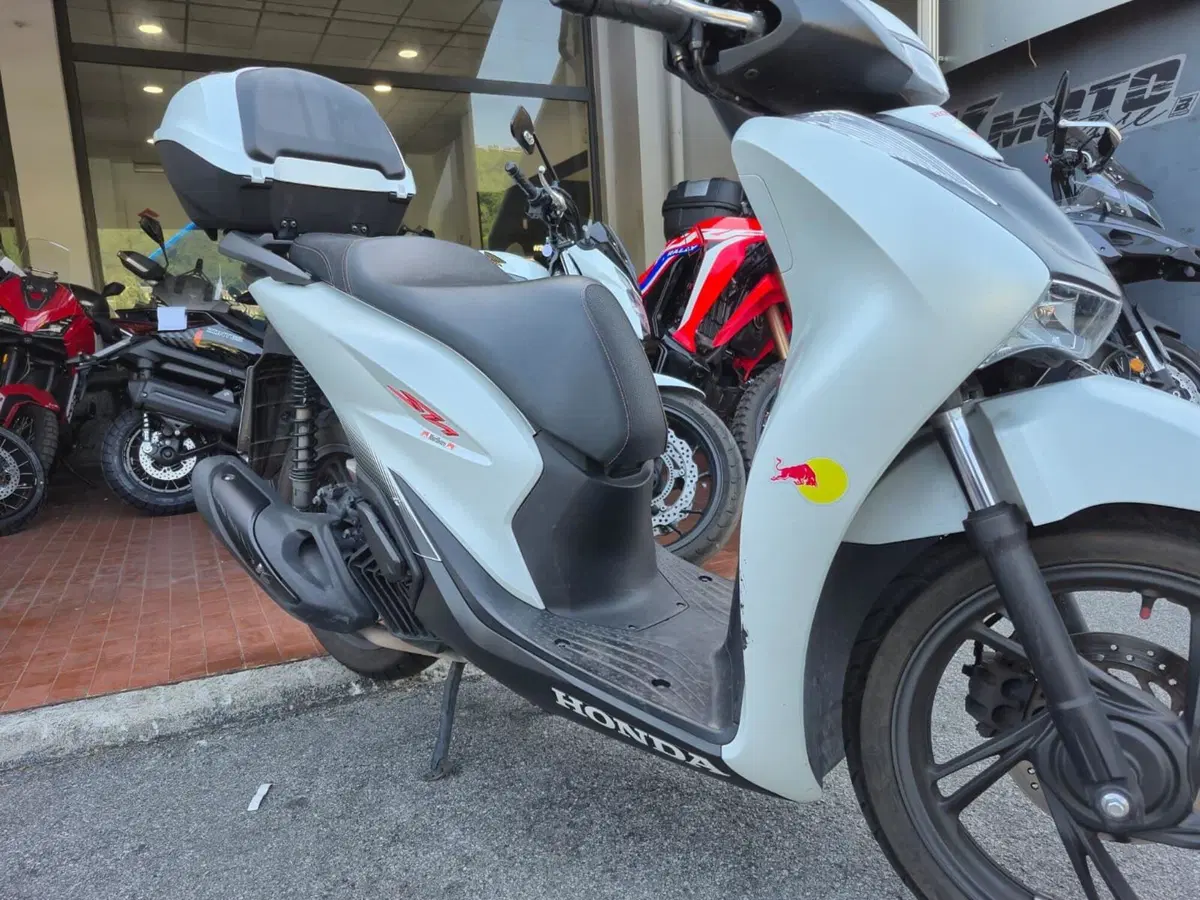 Honda SH 150i Sport (2024 - 25) (3)