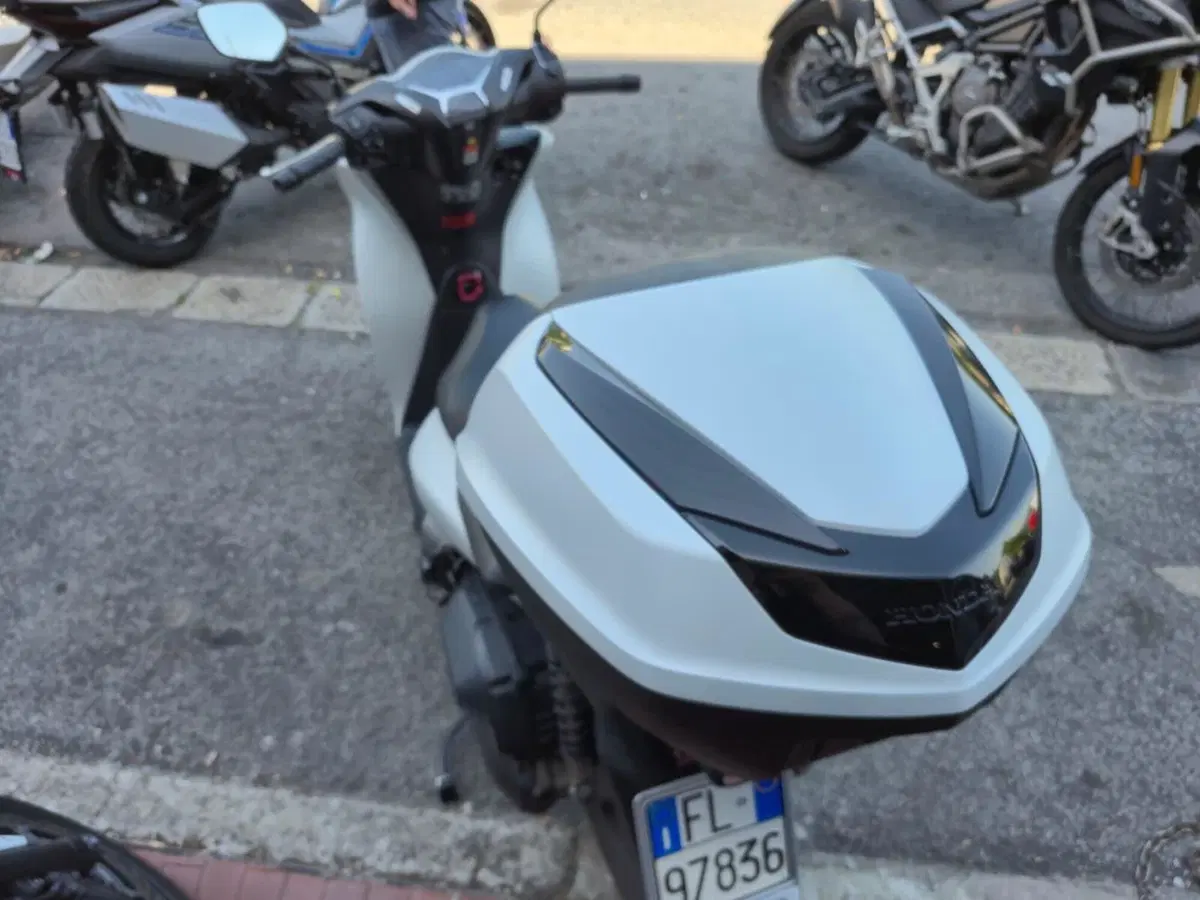 Honda SH 150i Sport (2024 - 25) (4)