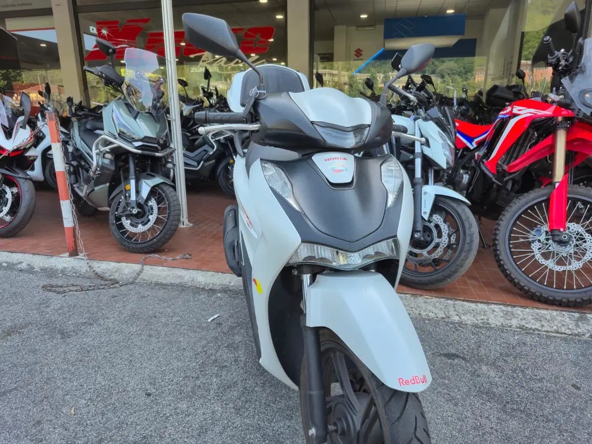 Honda SH 150i Sport (2024 - 25) (6)