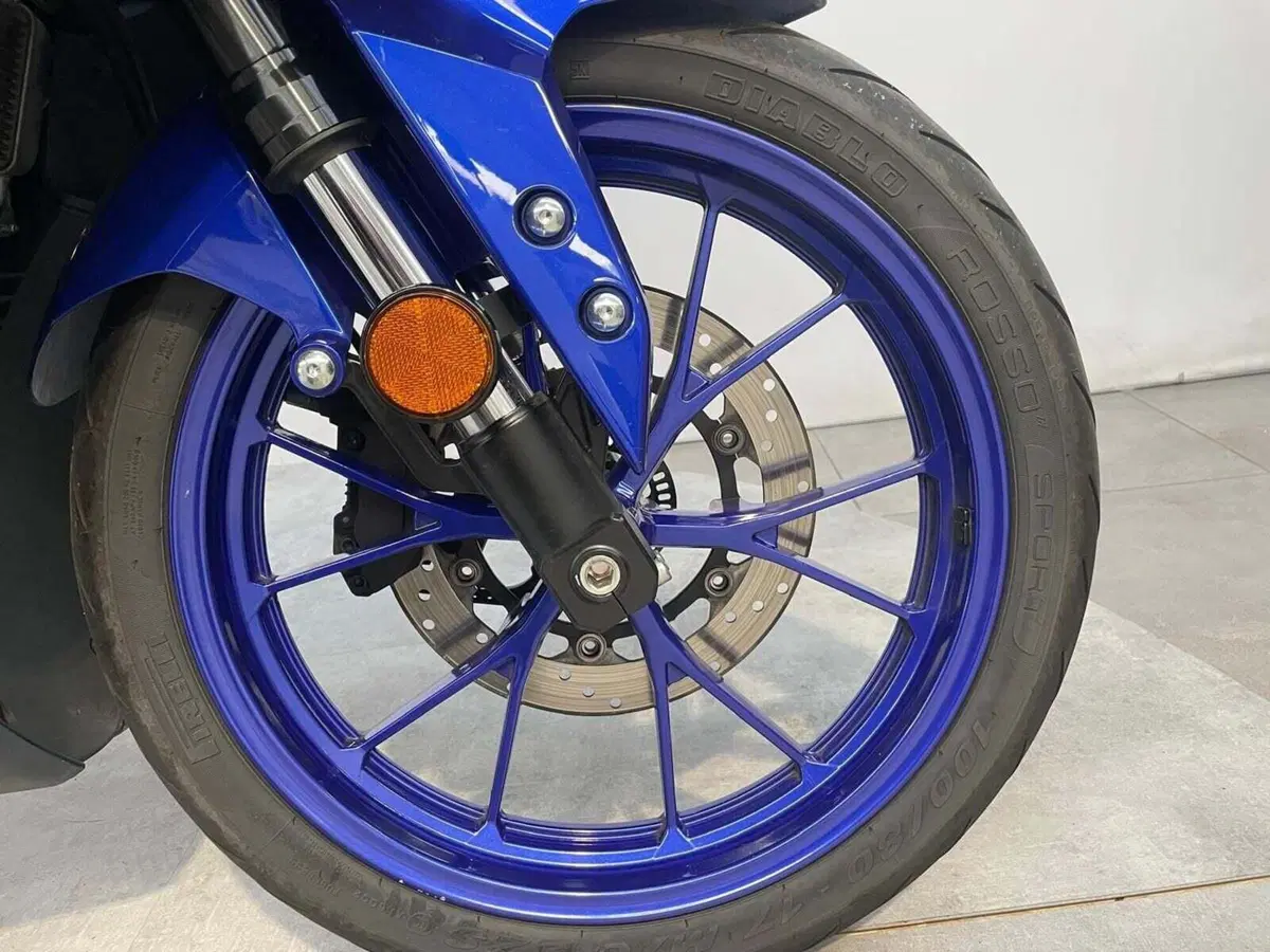 Yamaha YZF R125 (2023 - 26) (3)