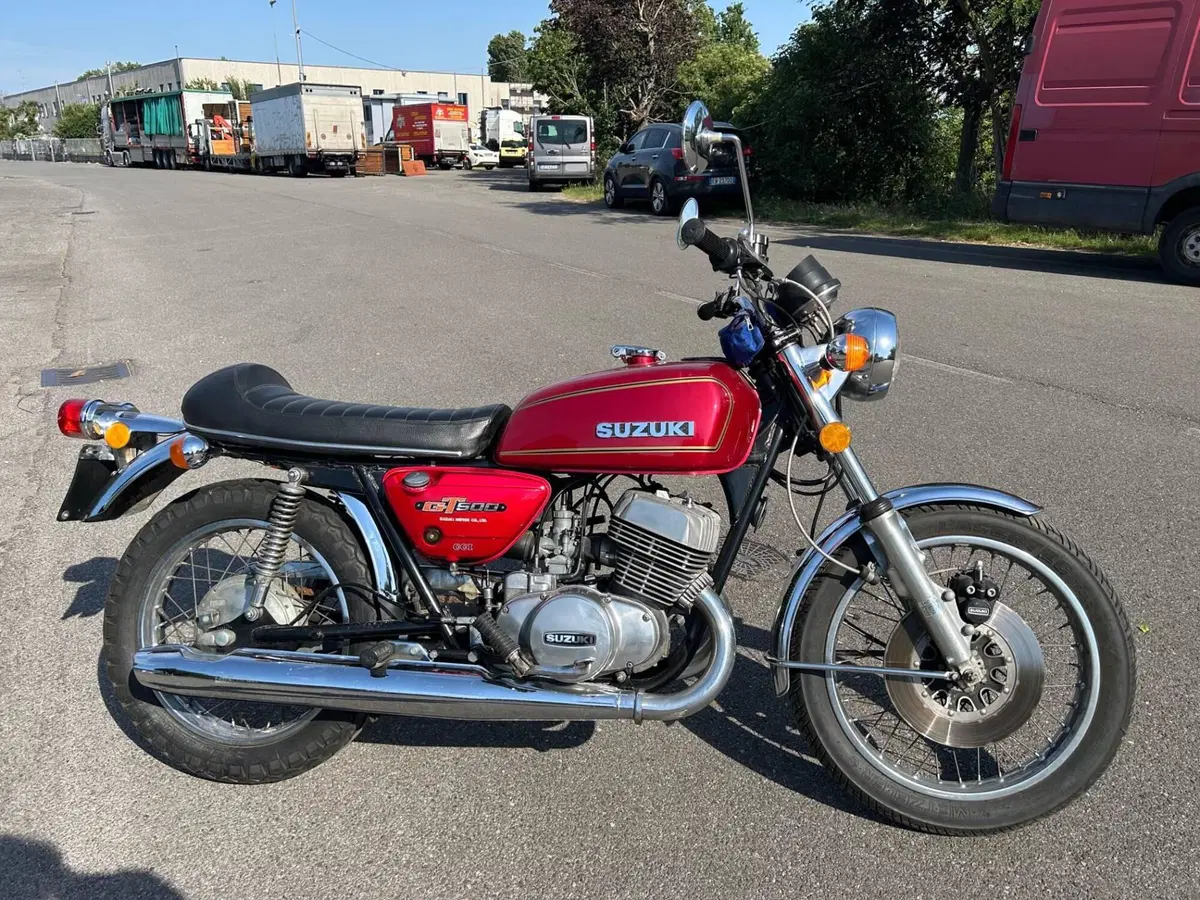 Suzuki GT 500 (2)