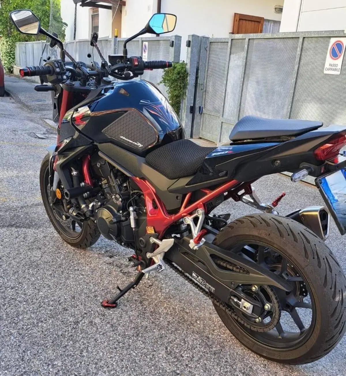 Honda CB 750 Hornet (2023 - 24) (3)