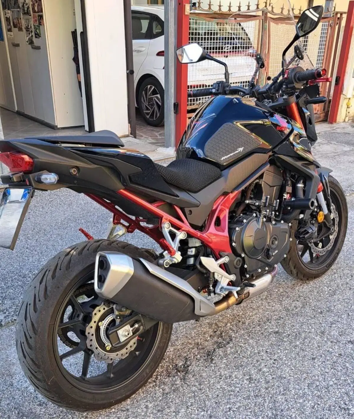 Honda CB 750 Hornet (2023 - 24) (4)