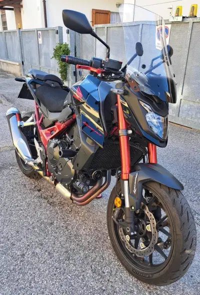 Honda CB 750 Hornet (2023 - 24) usata