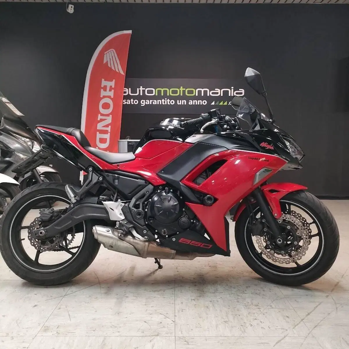 Kawasaki Ninja 650 40th Anniversary Edition (2024)