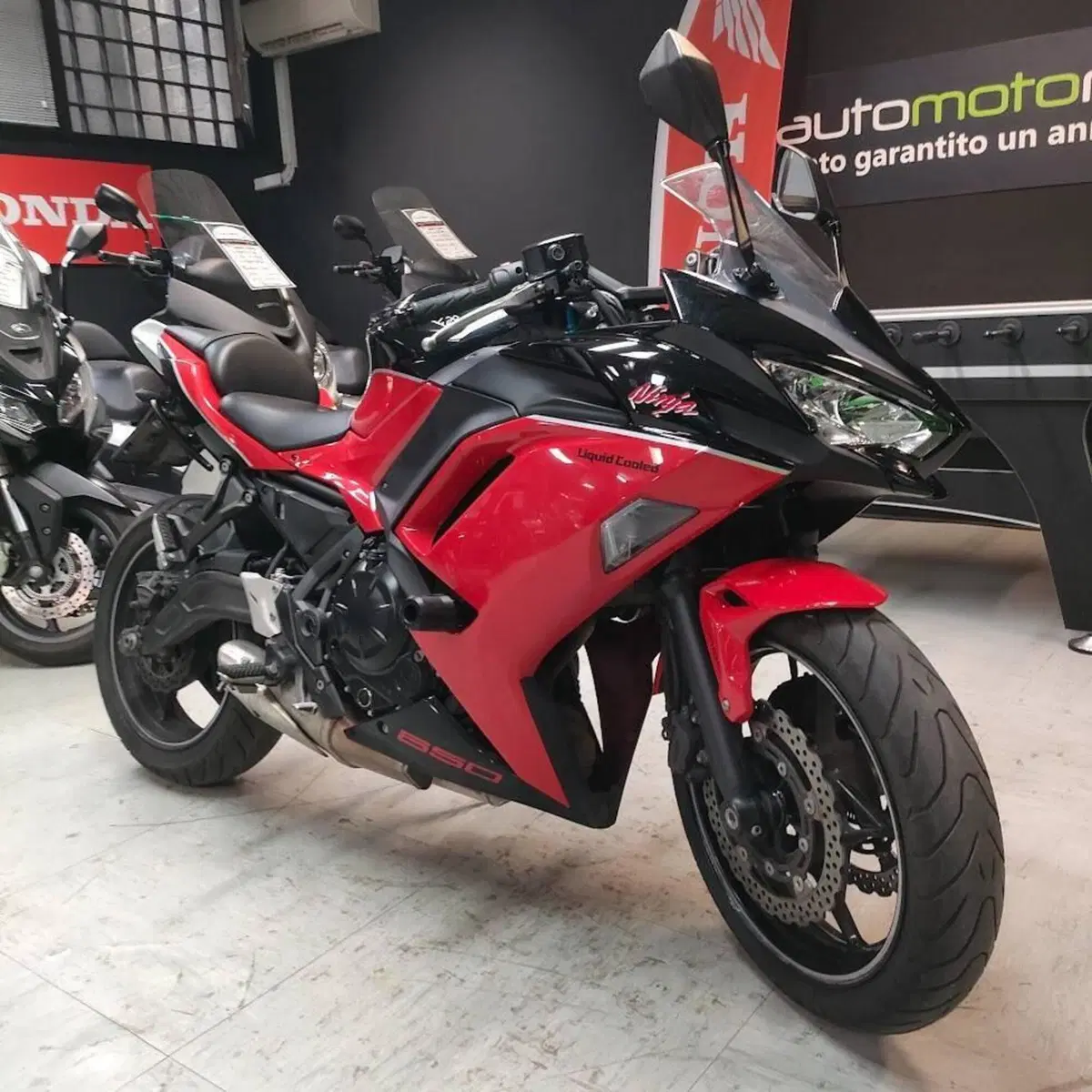 Kawasaki Ninja 650 40th Anniversary Edition (2024) (2)