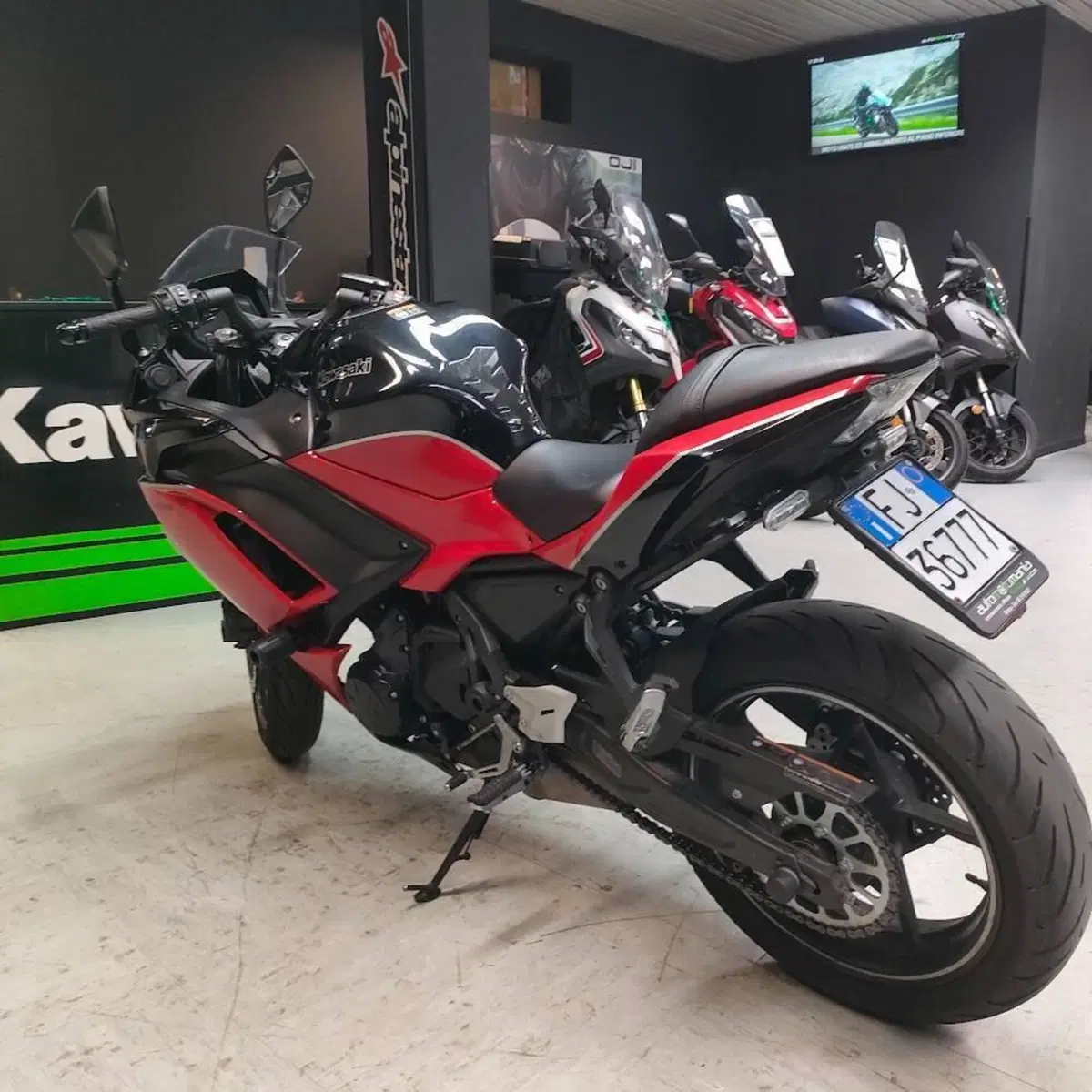 Kawasaki Ninja 650 40th Anniversary Edition (2024) (5)
