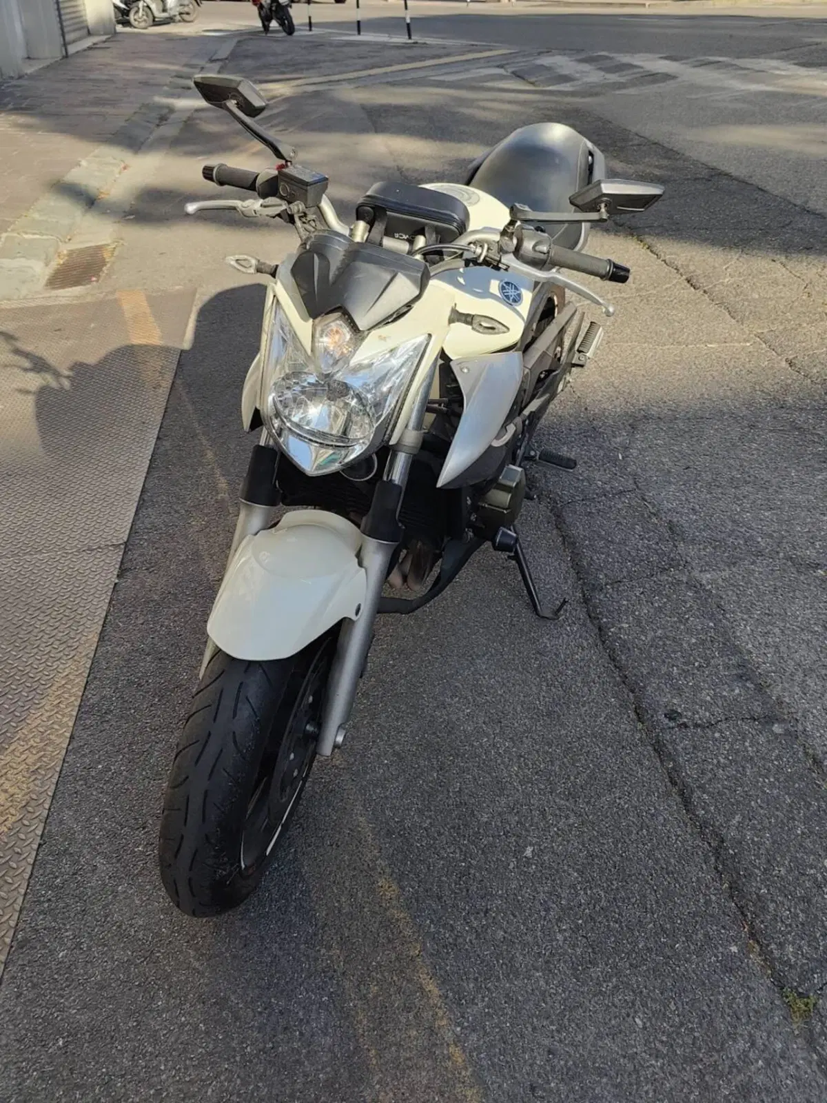 Yamaha XJ6 (2008 - 15) (2)