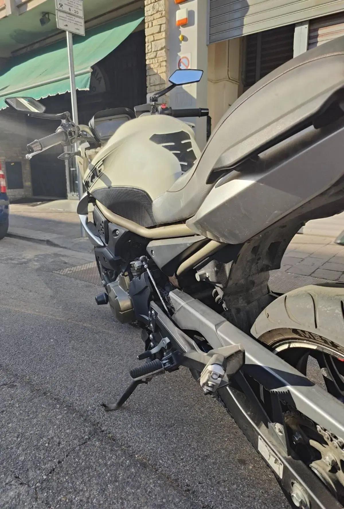 Yamaha XJ6 (2008 - 15) (5)