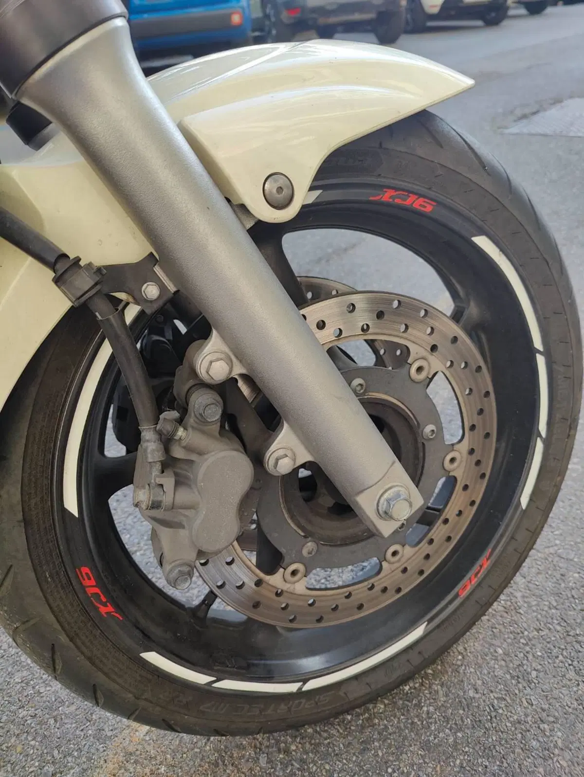 Yamaha XJ6 (2008 - 15) (10)
