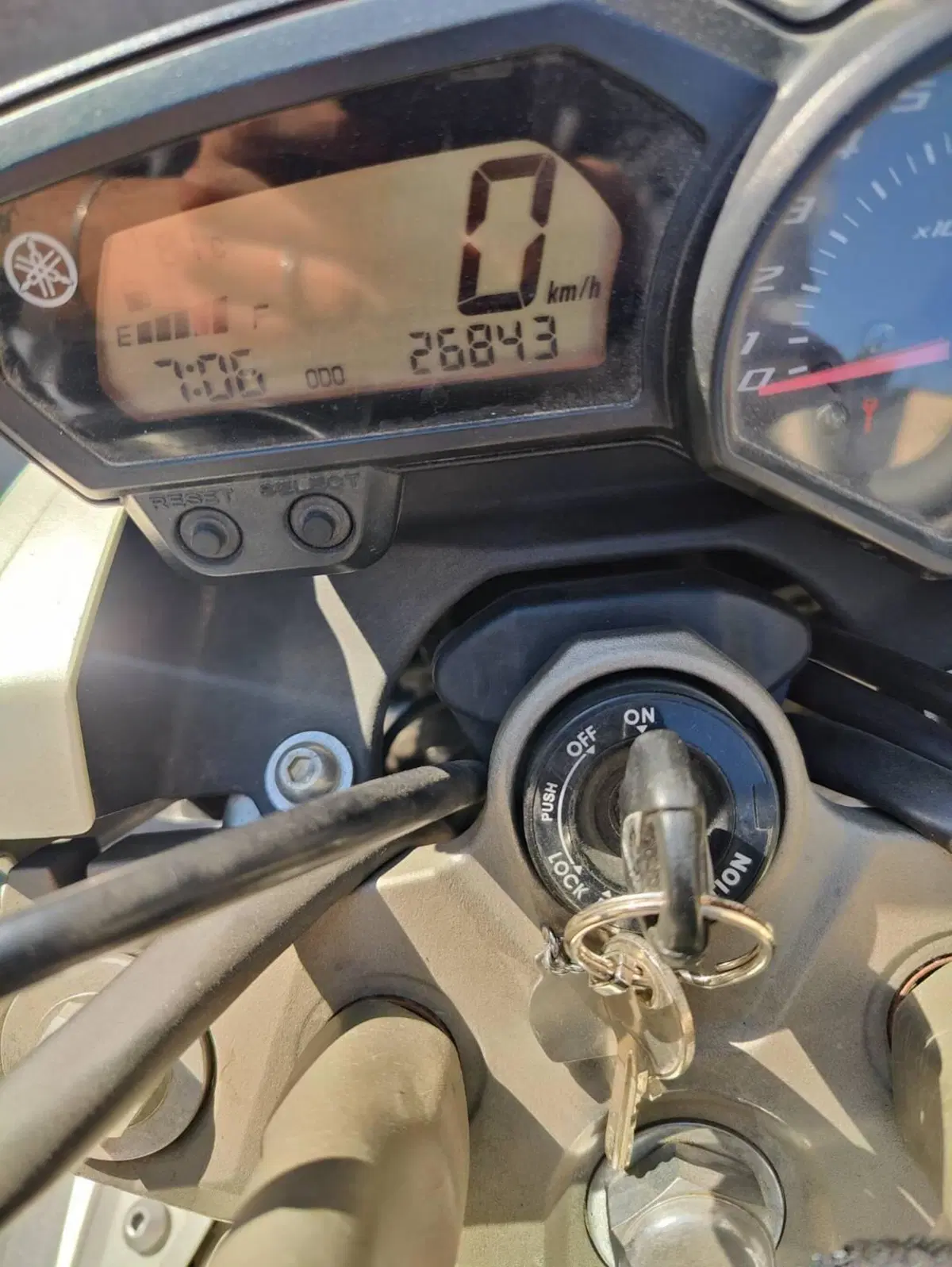 Yamaha XJ6 (2008 - 15) (4)