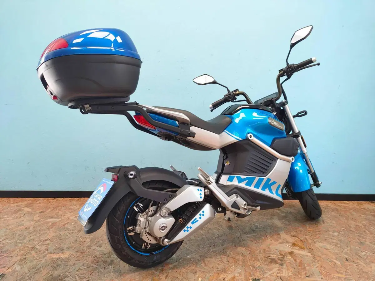 Sunra Italia Miku Super L3e (2021 - 24) (7)