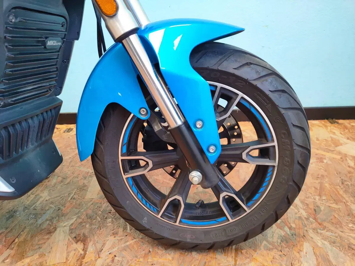 Sunra Italia Miku Super L3e (2021 - 24) (11)