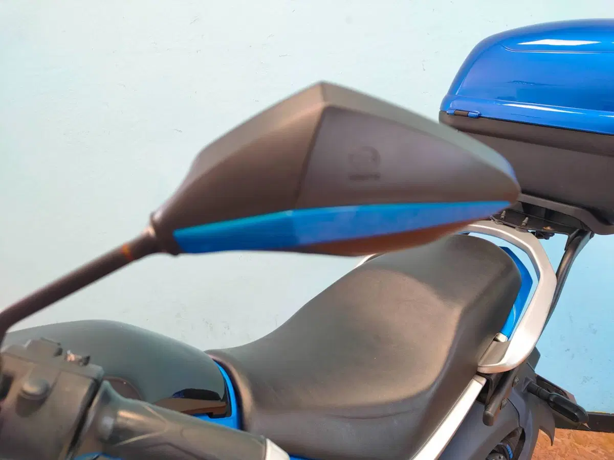 Sunra Italia Miku Super L3e (2021 - 24) (13)