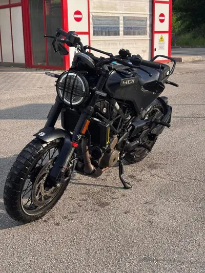 Husqvarna Svartpilen 401 (2021 - 23) usata
