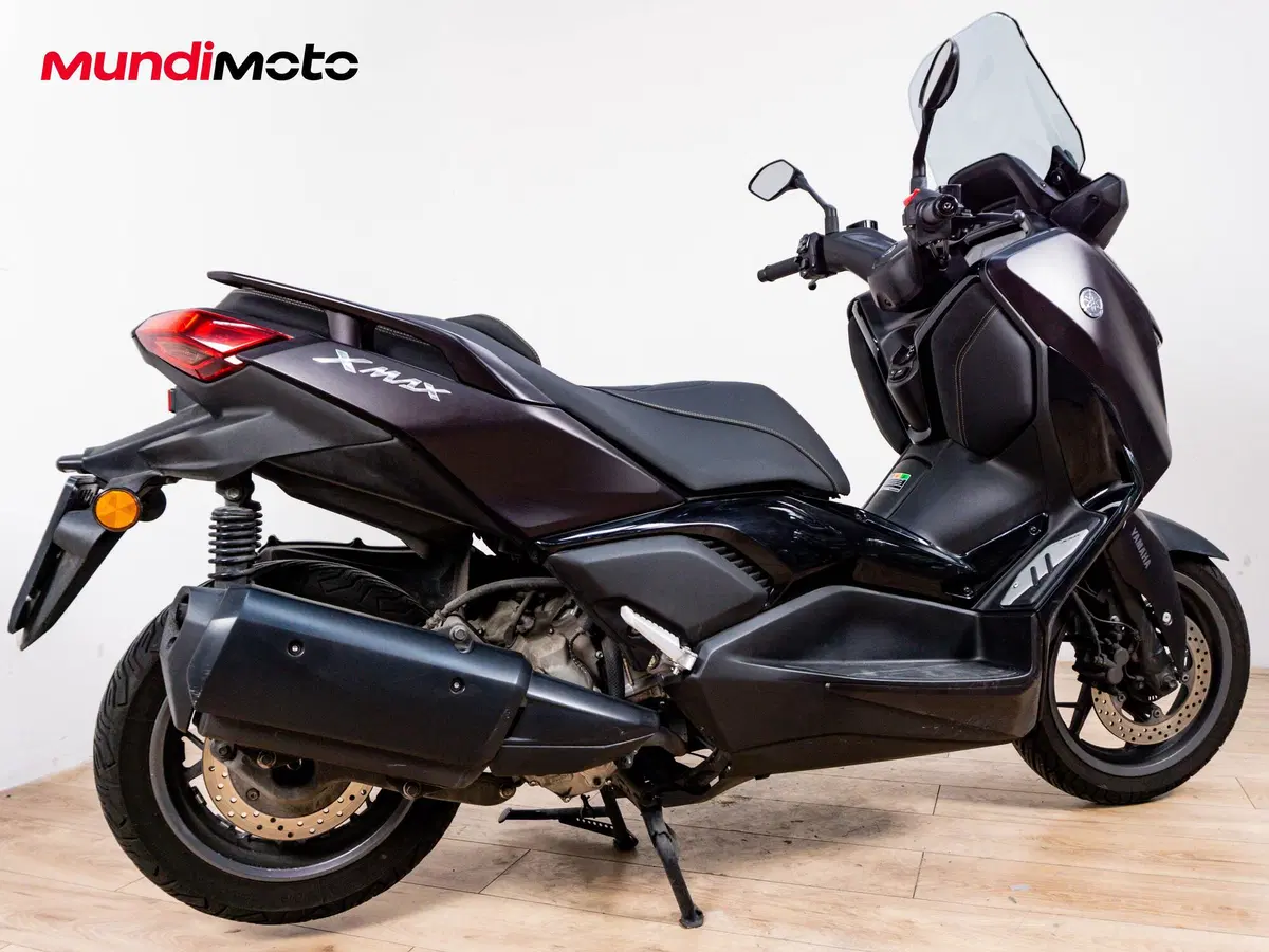 Yamaha X-Max 300 Tech Max (2020) (3)
