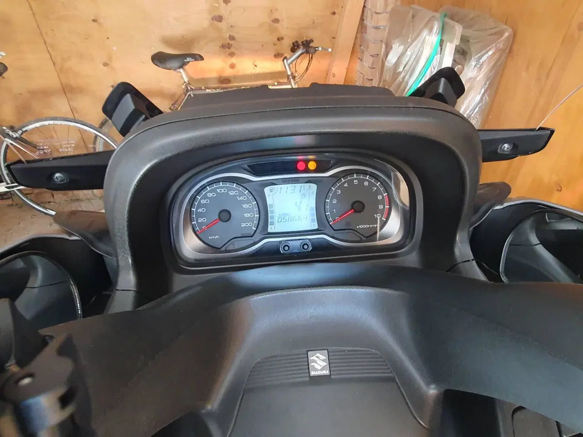 Suzuki Burgman AN 650 Executive (2017 - 20) (3)