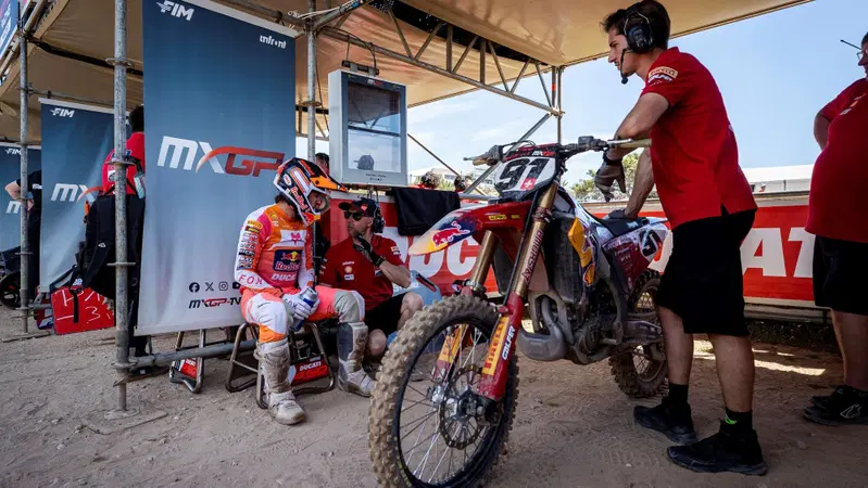 MXG26P #7 Germania INTRO. All&rsquo;attacco, ora o mai pi&ugrave;, il nemico &egrave; pi&ugrave; in chiaro, Ducati-Seewer addio
