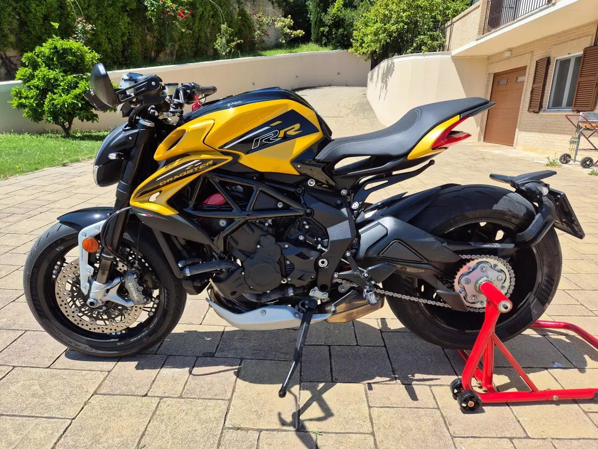 MV Agusta Dragster 800 RR SCS (2021 - 25) (2)