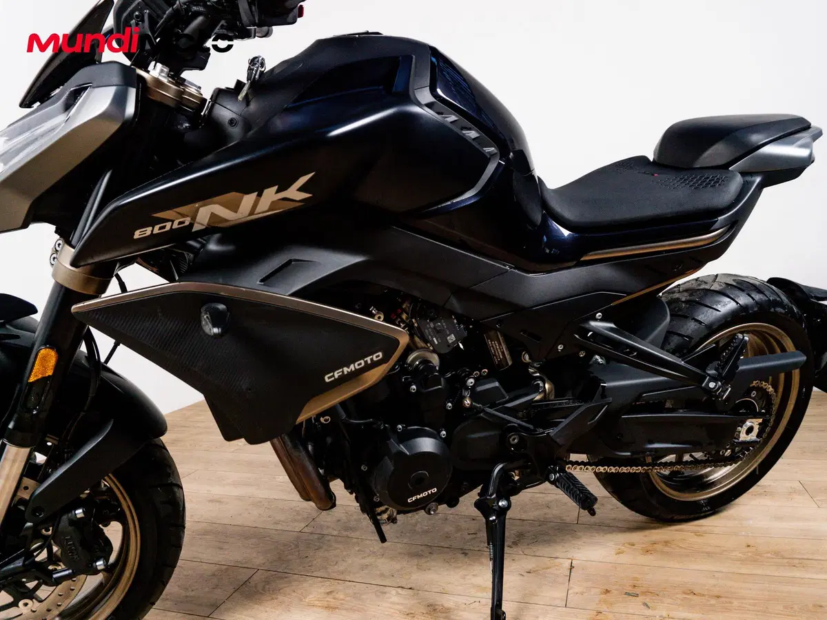 CFMOTO 800NK Sport (2023 - 26) (7)