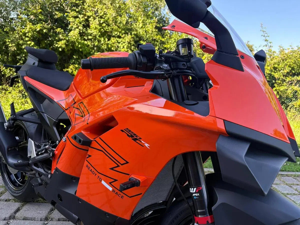 KTM 990 RC R (2026) (3)