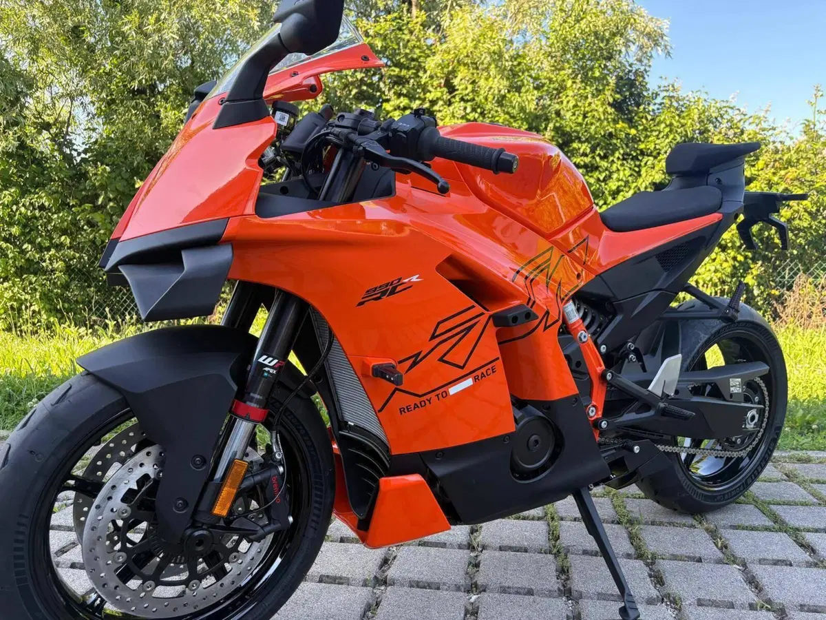 KTM 990 RC R (2026) (8)
