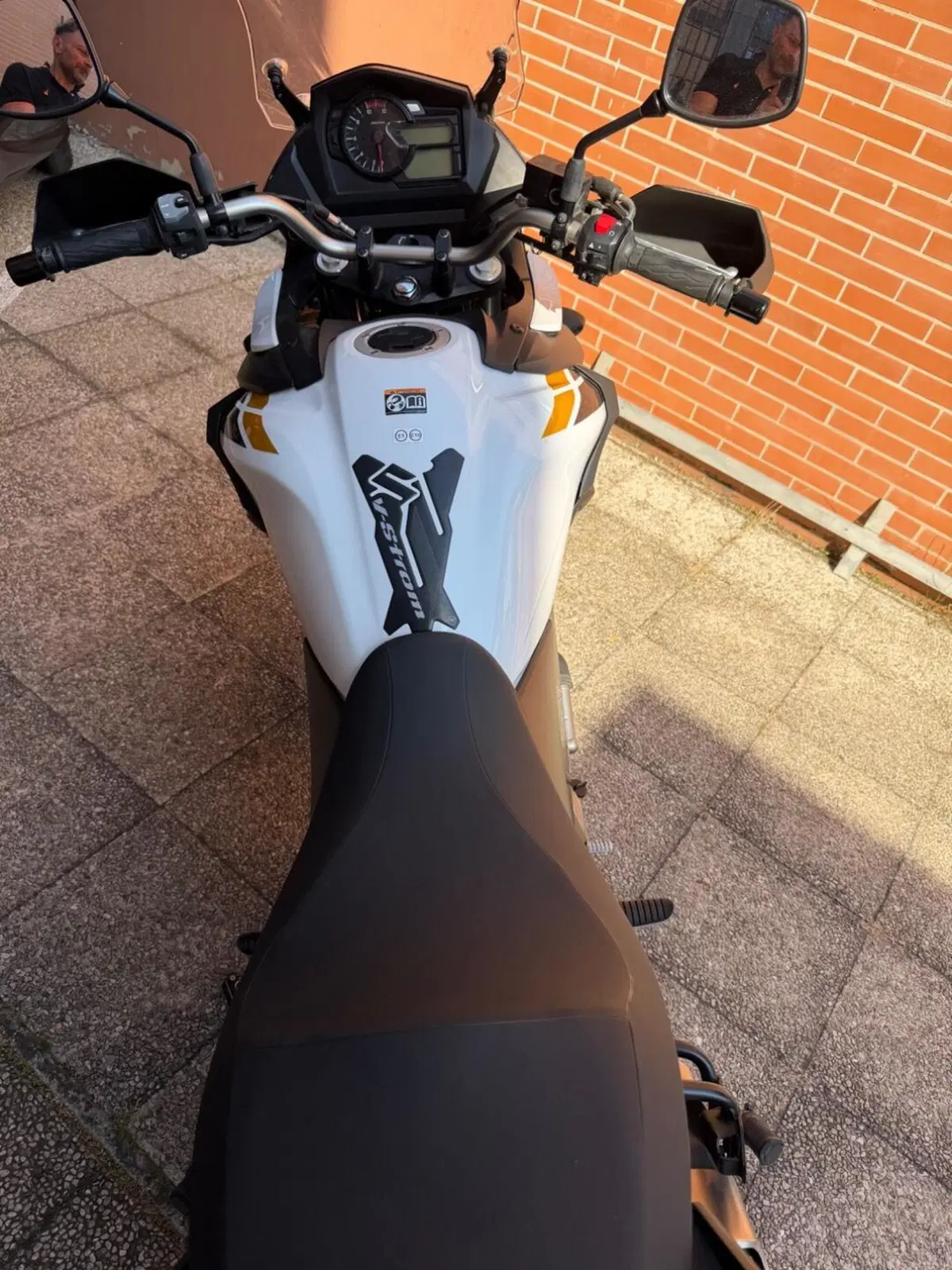 Suzuki V-Strom 650XT (2021 - 25) (3)