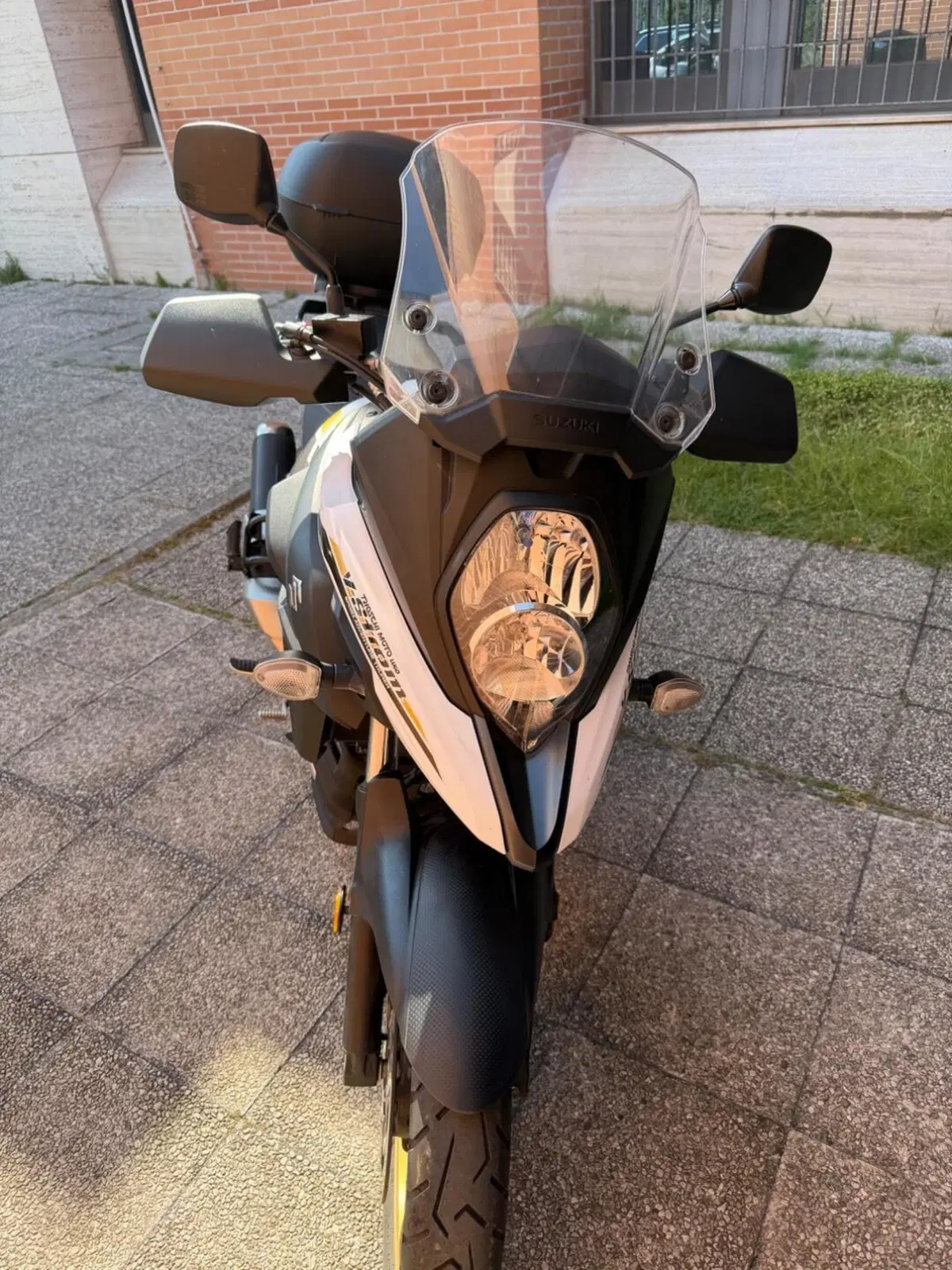 Suzuki V-Strom 650XT (2021 - 25) (4)
