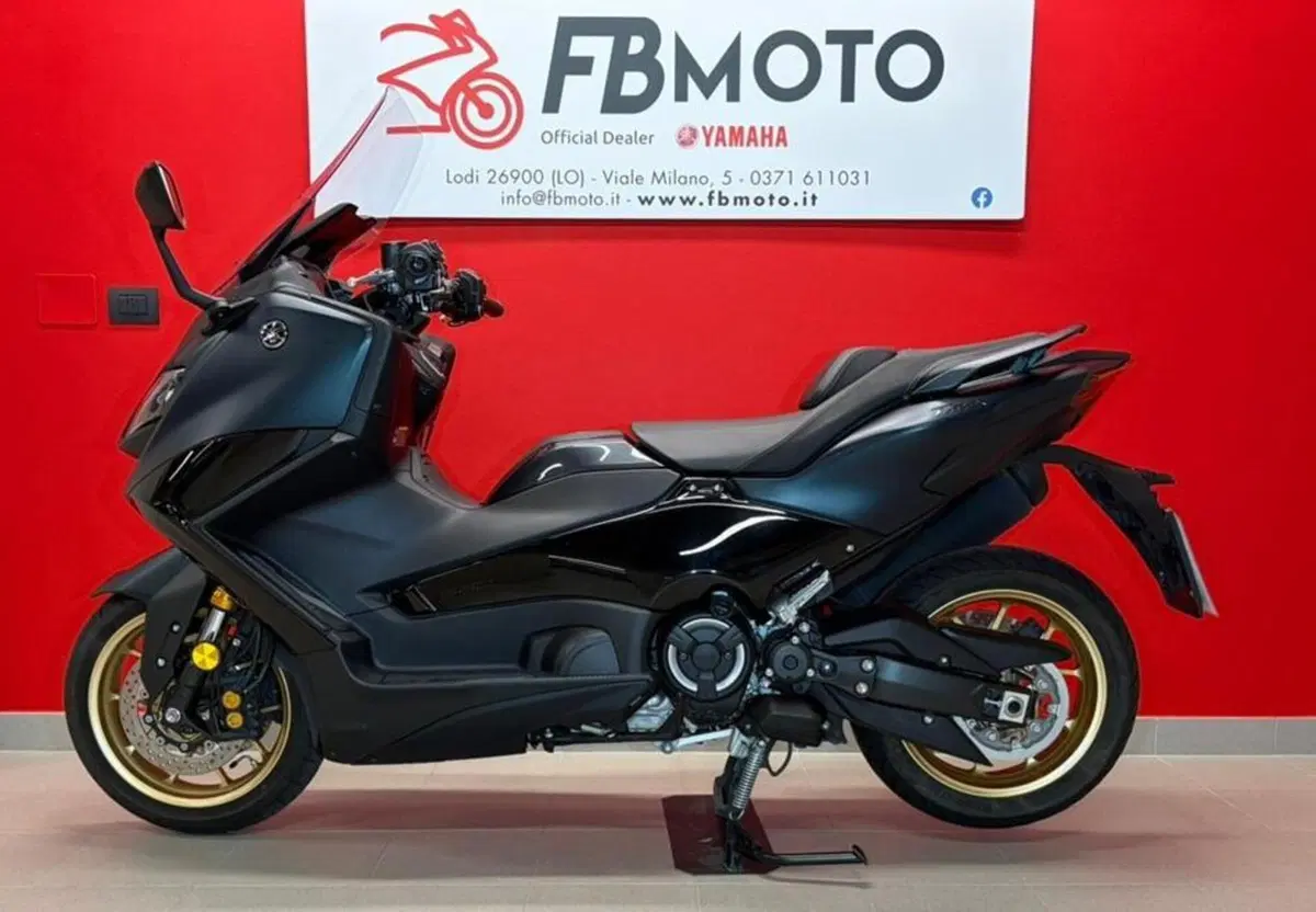 Yamaha T-Max 560 Tech Max (2022 - 24) (4)