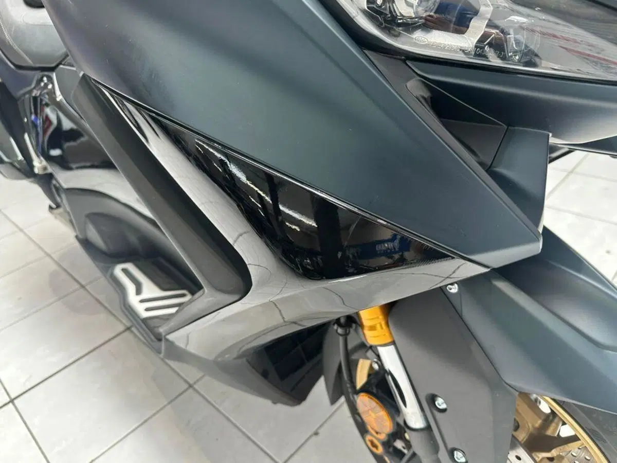 Yamaha T-Max 560 Tech Max (2022 - 24) (6)