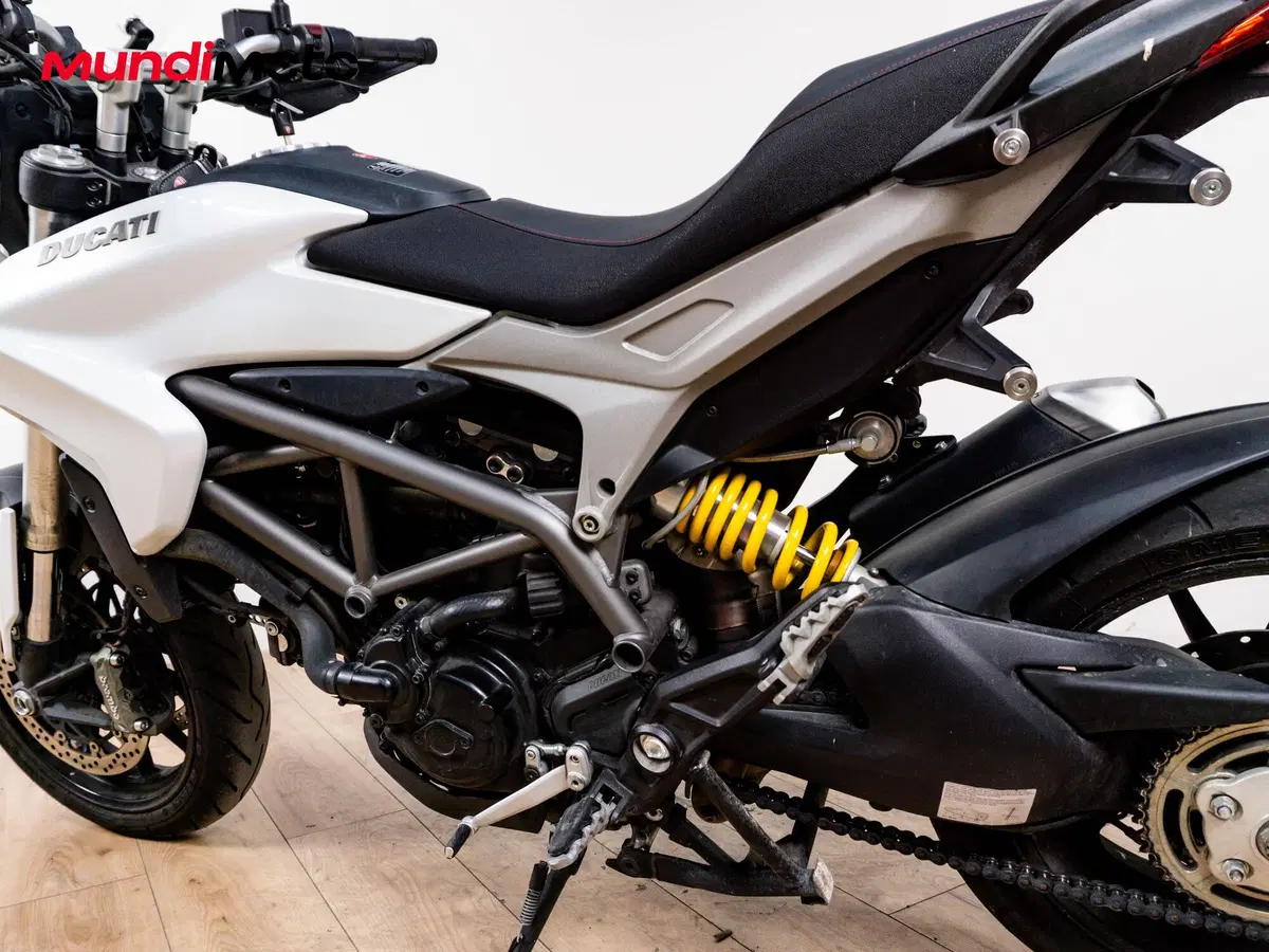Ducati Hyperstrada 821 (2013 - 15) (10)