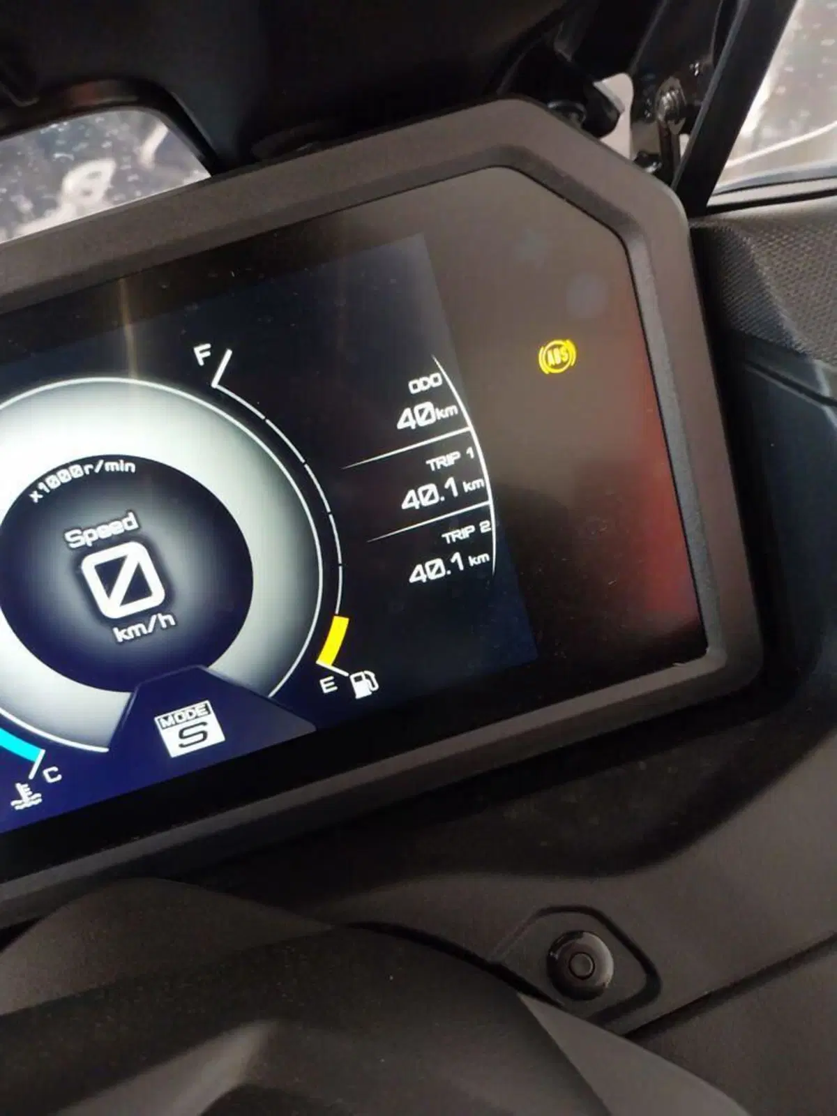 Yamaha T-Max 560 (2025 - 26) (5)