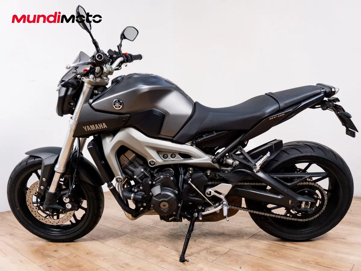 Yamaha MT-09 (2013 - 15) (5)
