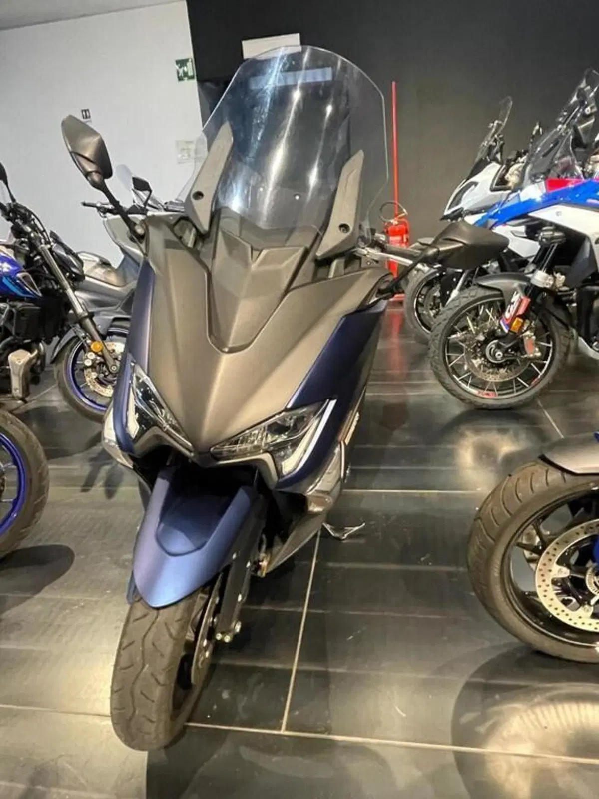 Yamaha T-Max 530 SX (2017 - 19) (3)