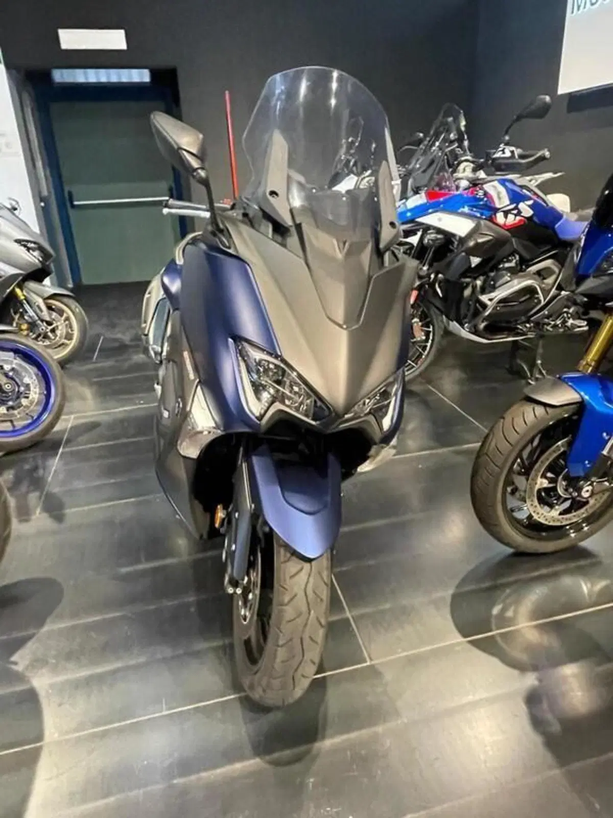 Yamaha T-Max 530 SX (2017 - 19) (4)