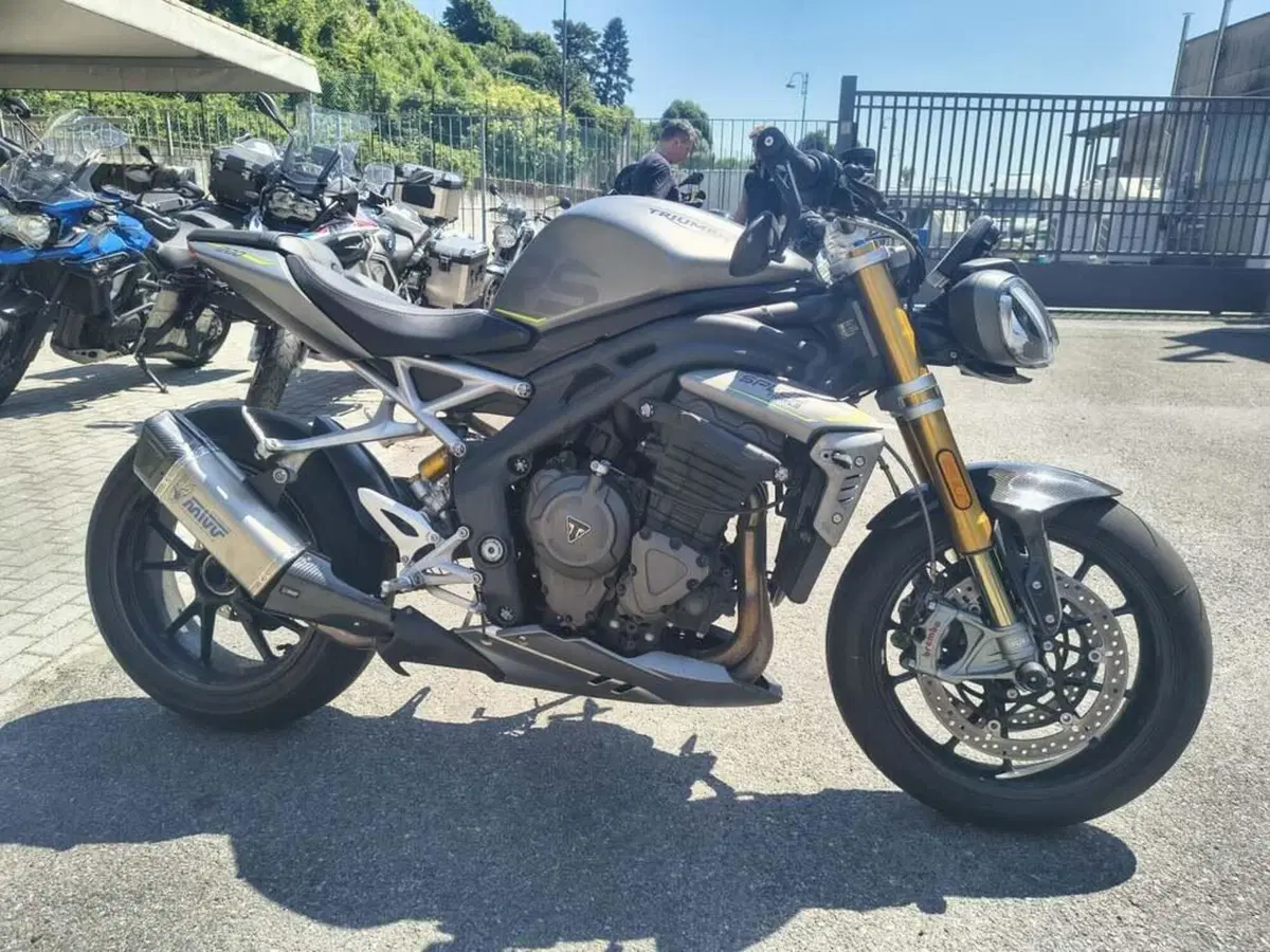 Triumph Speed Triple 1200 RS (2021 - 24) (3)