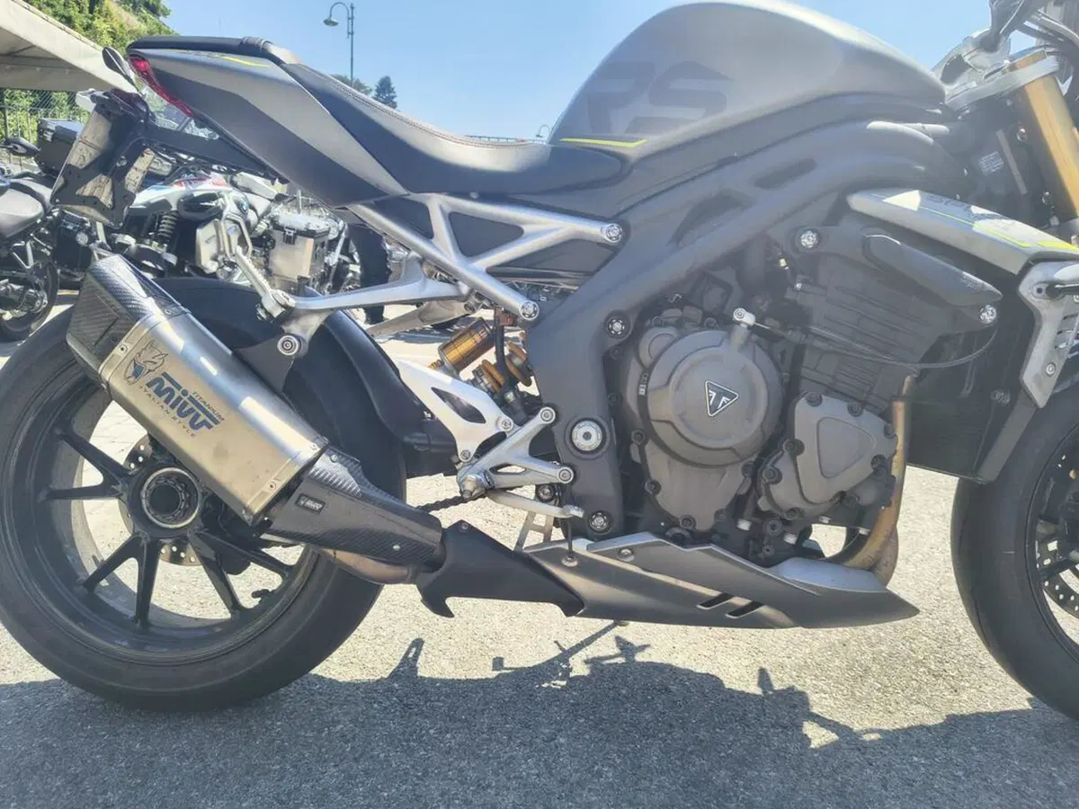 Triumph Speed Triple 1200 RS (2021 - 24) (5)