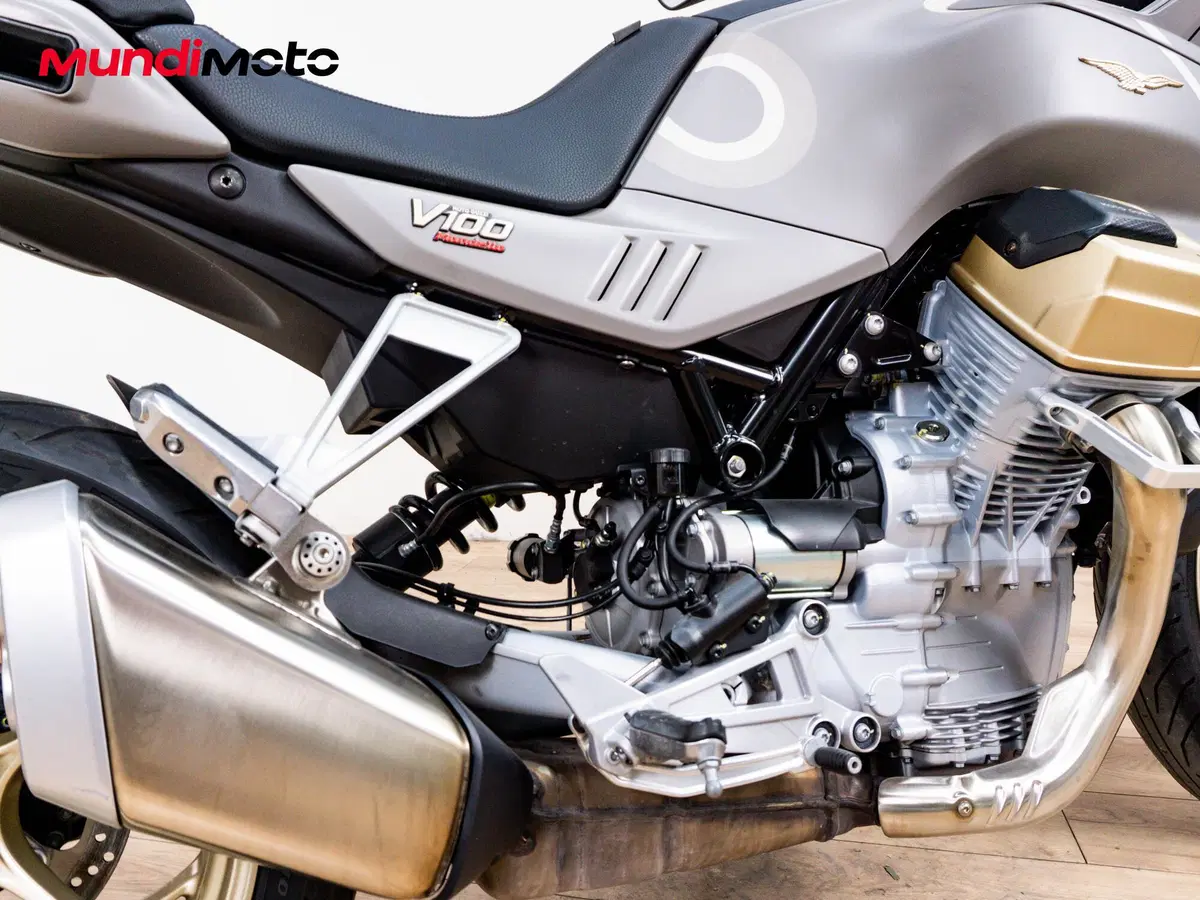 Moto Guzzi V100 Mandello Aviazione Navale (2023 - 24) (4)