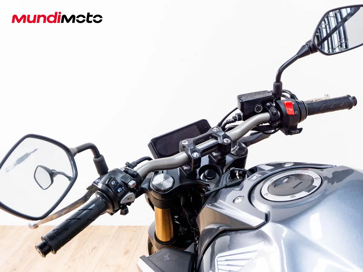 Honda CB 650 R (2024 - 25) (9)