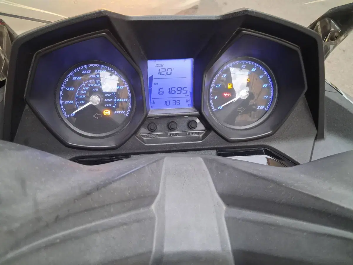 Kymco Downtown 350i ABS (2016 - 20) (5)