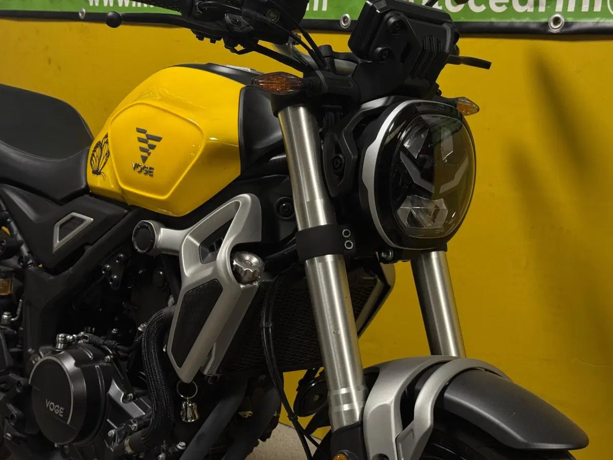 Voge Trofeo 350AC (2022 - 26) (6)