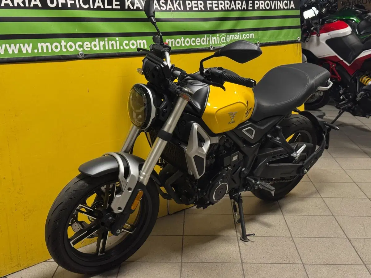 Voge Trofeo 350AC (2022 - 26) (8)