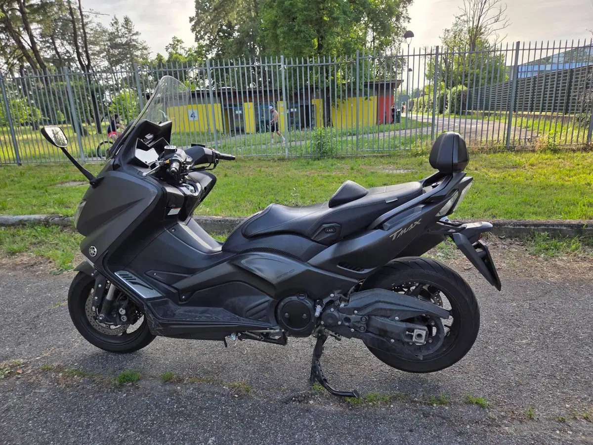 Yamaha T-Max 530 ABS (2015 - 17) (4)