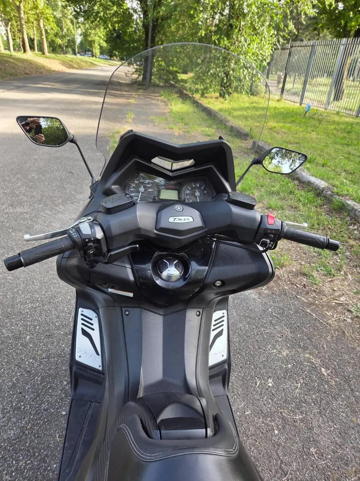 Yamaha T-Max 530 ABS (2015 - 17) (6)