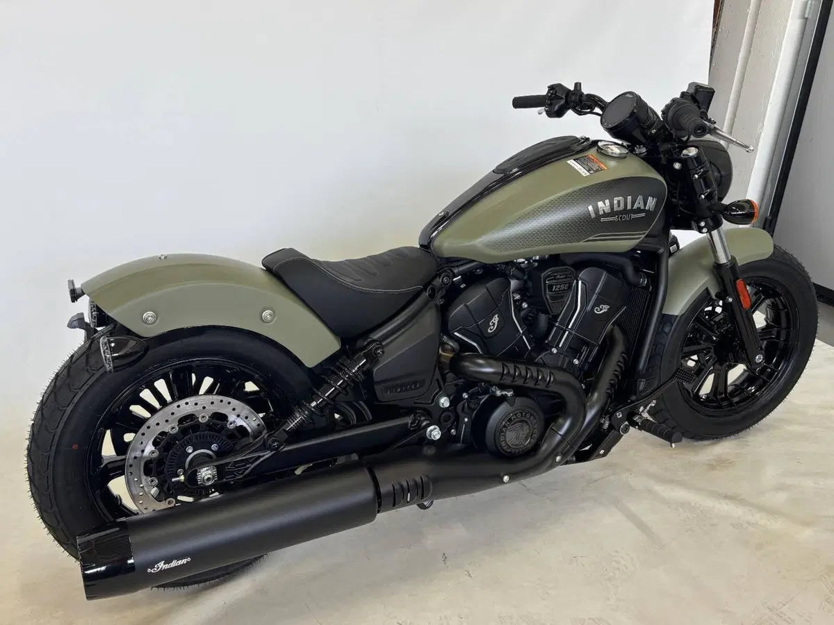 Indian Scout 1250 Bobber Limited + Tech (2025 - 26) (3)